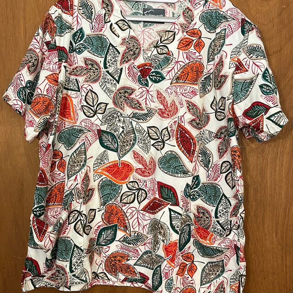 Butter-soft large scrub top.  Fall theme, never worn.